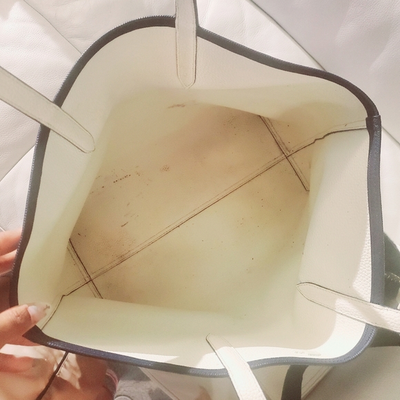 Lacoste Reversible Tote bag - Picture 7 of 7